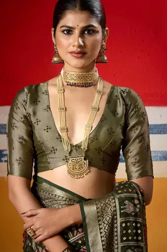 black brasso border work saree