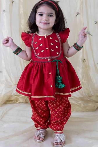 Red embroidered cotton kurta set
