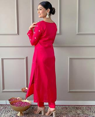 Pink color silk blend embroidred kurti pant dupatta 2