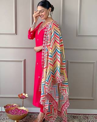 Pink color silk blend embroidred kurti pant dupatta 3