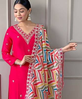 Pink color silk blend embroidred kurti pant dupatta 4