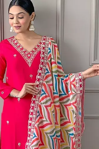 Pink color silk blend embroidred kurti pant dupatta