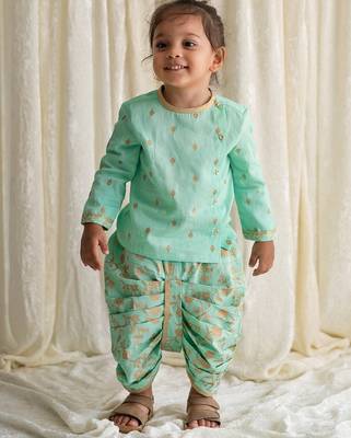 Green embroidered cotton kurta set 1