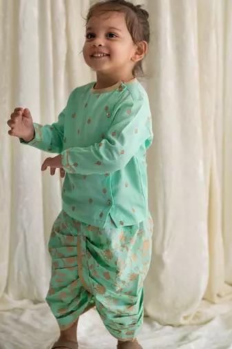 Green embroidered cotton kurta set