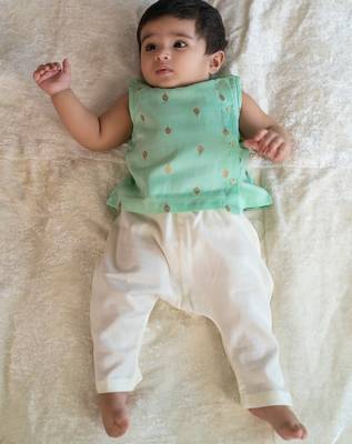 Green embroidered cotton jhabla set 1