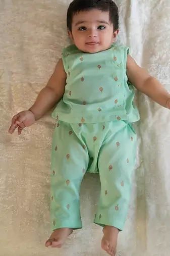 Green embroidered cotton jhabla set
