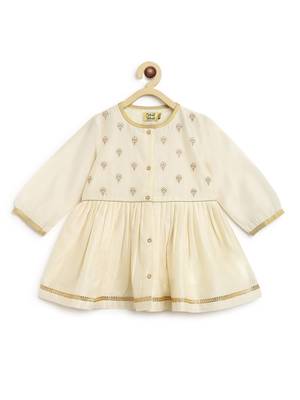 Cream embroidered cotton kurta set 4