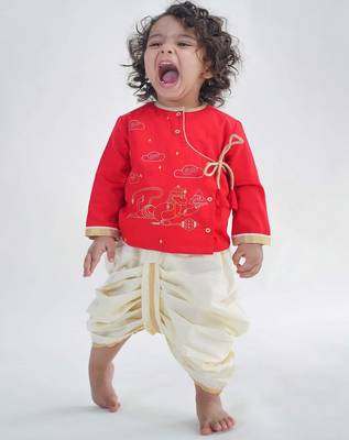 Red embroidered cotton kurta set 2