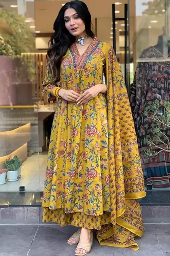 Floral printed cotton kurta and pant set with mulmul dupatta