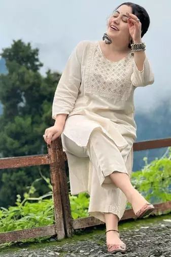 Off white embroidered cotton kurta and pant set