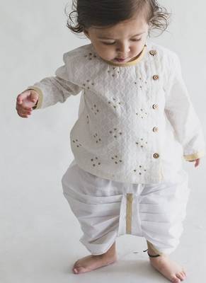 White embroidered cotton kurta set 1