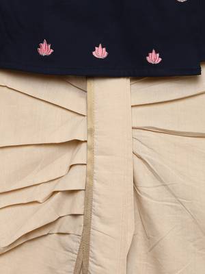 Blue embroidered cotton kurta set 4