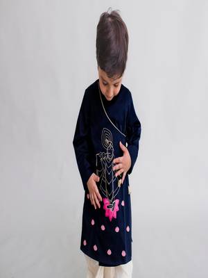 Blue embroidered cotton kurta set 1