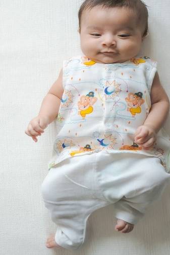 White embroidered cotton jhabla set