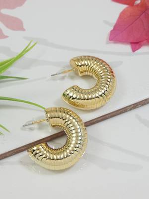 Half circle designed stud earrings for women  1