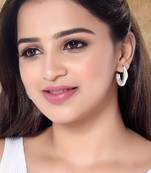 Trendy chunki earrings for women
