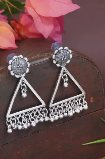 Ethnic silver oxidizedtriangle shaped dangle earrings for women (e3309ox)