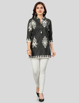  poly crepe printed short kurti 5