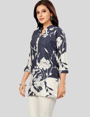  poly crepe printed short kurti 3