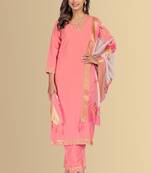 Peach color silk blend v-neck embroidred kurti pant dupatta