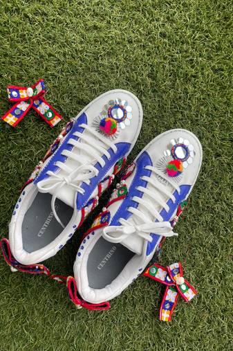 Blue mirror embroidered leather sneaker