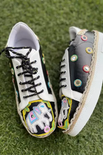 Black mirror embroidered leather sneaker