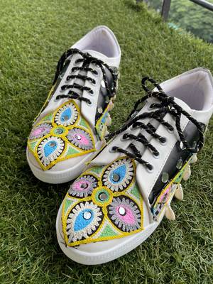 Black mirror embroidered leather sneaker 1