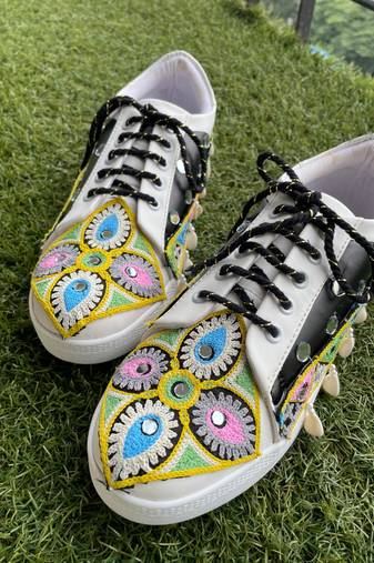 Black mirror embroidered leather sneaker