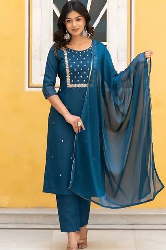 Wine lady stylish designer rayon spun slub fabric embroidery work kurta set with nazmin fabric dupatta