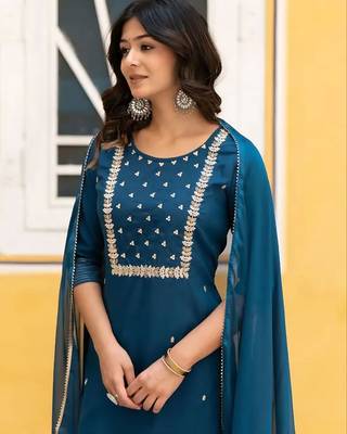 Rayon embroidery work kurta set with nazmin fabric dupatta 3