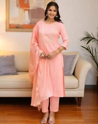 Rayon spun slub fabric embroidery work kurta set with nazmin fabric dupatta 2
