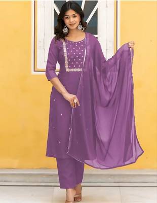 Rayon spun slub fabric embroidery work kurta set with nazmin fabric dupatta 1