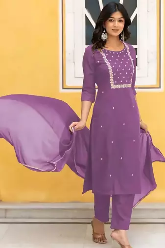 Rayon spun slub fabric embroidery work kurta set with nazmin fabric dupatta