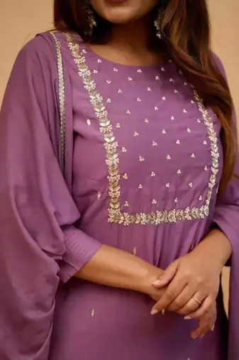 Rayon spun slub fabric embroidery work kurta set with nazmin fabric dupatta