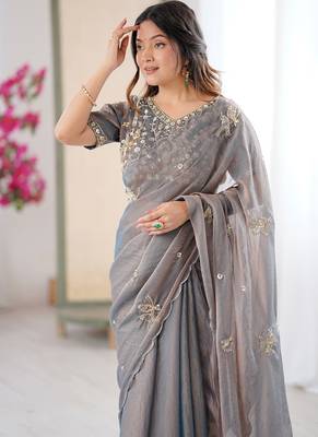 Grey mos silk with handwork butterfly design saree with unstitched blouse 5