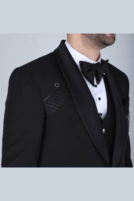 Black 5 pc designer suit with pintex detailing 5