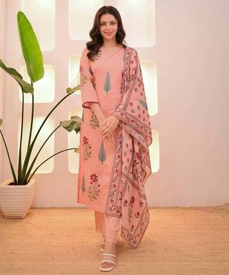 Peach Floral Printed Cotton Kurta Pant Set with Dupatta 3