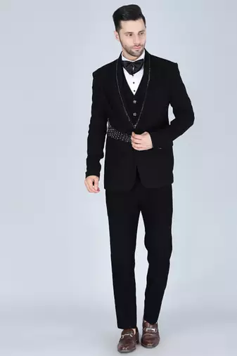 Black 5 pc metal embroidered tuxedo suit for men