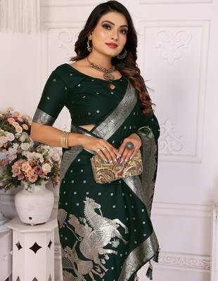 Green color bandhej weaving kochi blended silk blend saree with blouse 2