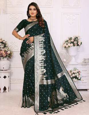 Green color bandhej weaving kochi blended silk blend saree with blouse 3