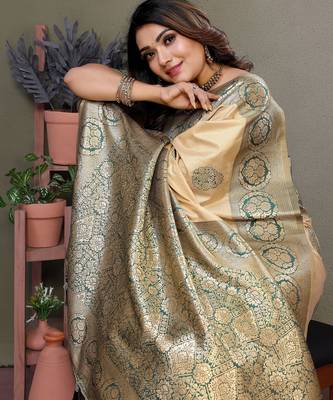 Green color viscose Blended silk blend weaving butties saree with blouse 3