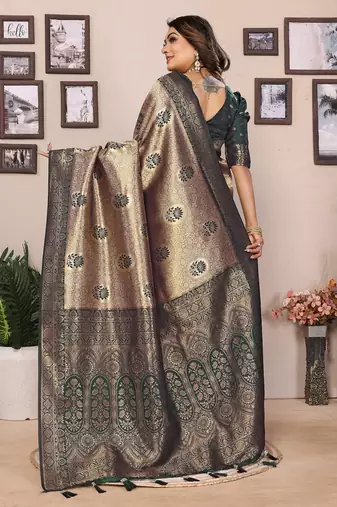 Green color zari weaving handloom Blended silk blend saree with blouse