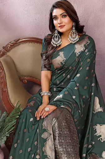 Green color gala weaving Blended silk blend saree with blouse
