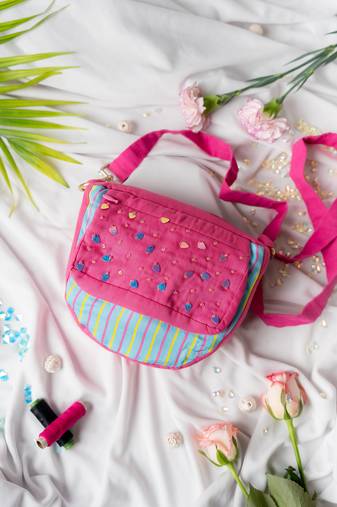 Enid sling bag