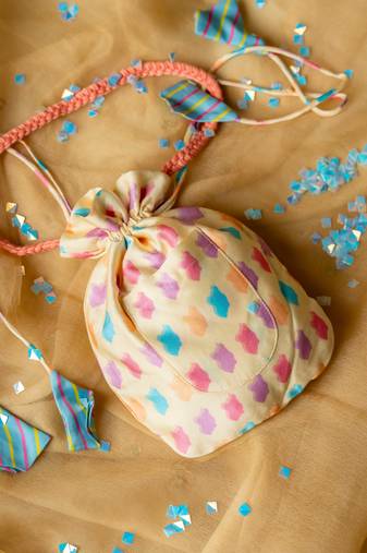 Belle printed potli