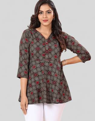  poly crepe printed short kurti 1
