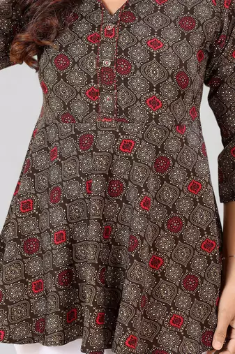 Saree swarg poly crepe printed short kurti
