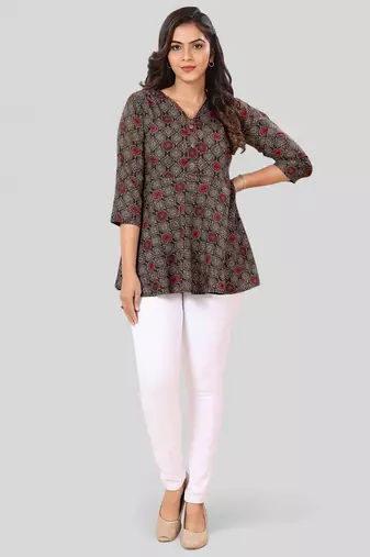 Saree swarg poly crepe printed short kurti