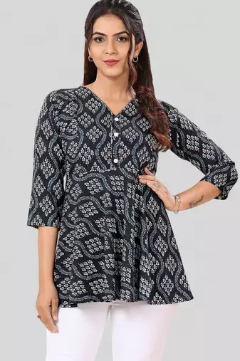 Saree swarg poly crepe printed short kurti