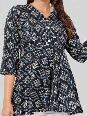  poly crepe printed short kurti 4